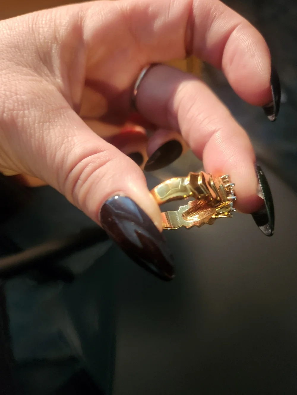 Elegant Gold and Red Rhinestone Women's Ring sz 7 - Picture 5 of 6